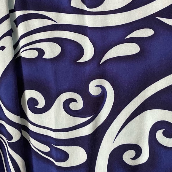 One Papaya Women's Top - Picture 4 of 4